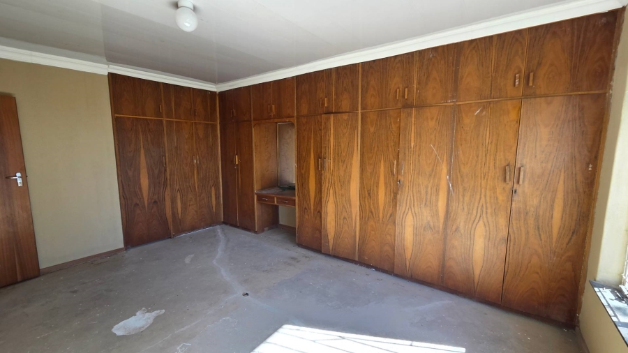 4 Bedroom Property for Sale in Pellissier Free State